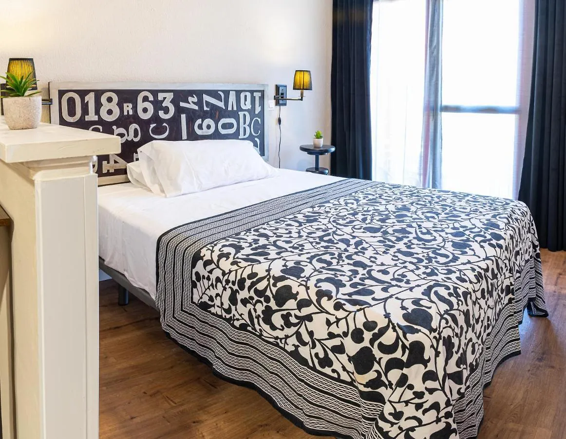 טורמולינוס Nogalera Soul, City Center Apartment By Namaste Elite